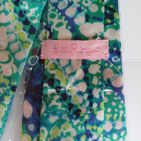 Lilly Pulitzer's Silk Tie RARE Roe Your Boat Print in original package - Picture 1 of 6